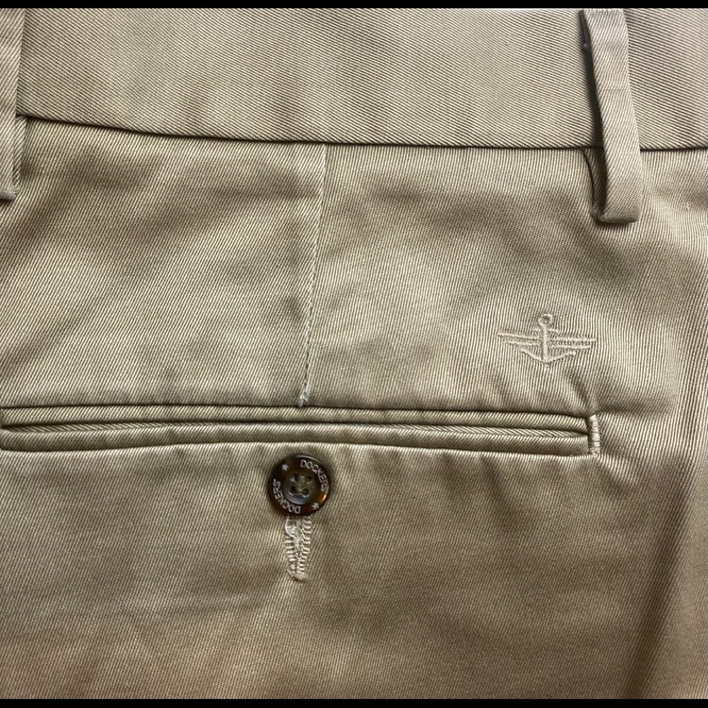 👨‍🦱Men’s DOCKERS Signature Khakis Classic Fit 32 x 32👨‍🦱